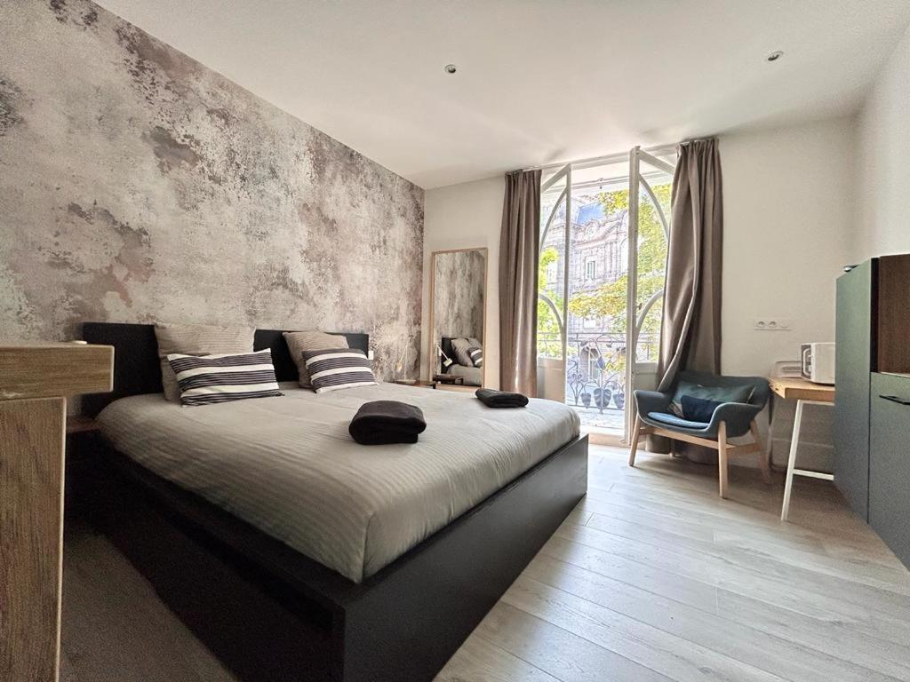 Tour D'Auvergne - Appartements En Plein Centre Ville, Proche De La Cathedrale Et De La Place De Jaude Clermont-Ferrand Exteriér fotografie