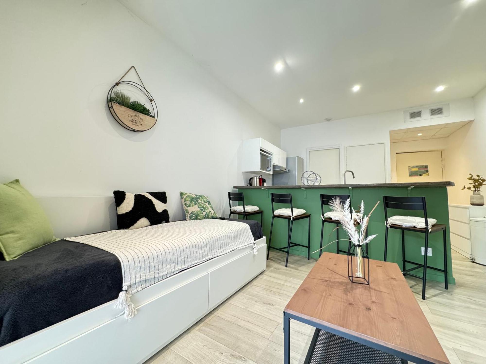 Tour D'Auvergne - Appartements En Plein Centre Ville, Proche De La Cathedrale Et De La Place De Jaude Clermont-Ferrand Exteriér fotografie