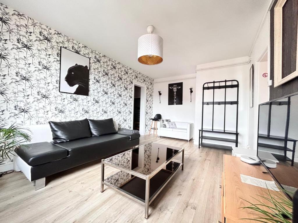 Tour D'Auvergne - Appartements En Plein Centre Ville, Proche De La Cathedrale Et De La Place De Jaude Clermont-Ferrand Exteriér fotografie